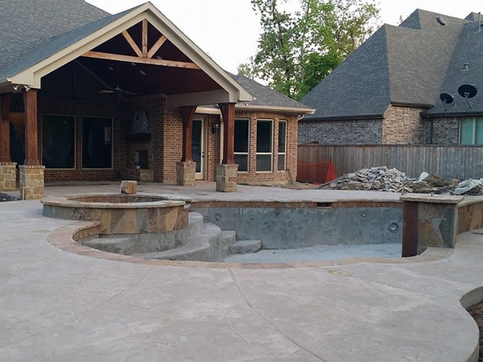 Custom Pools and Landscaping